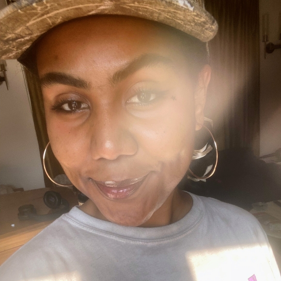 Meet your Posher, Zeida - Picture 3 of 5